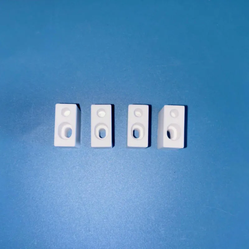 Керамические изоляторы, керамические блоки